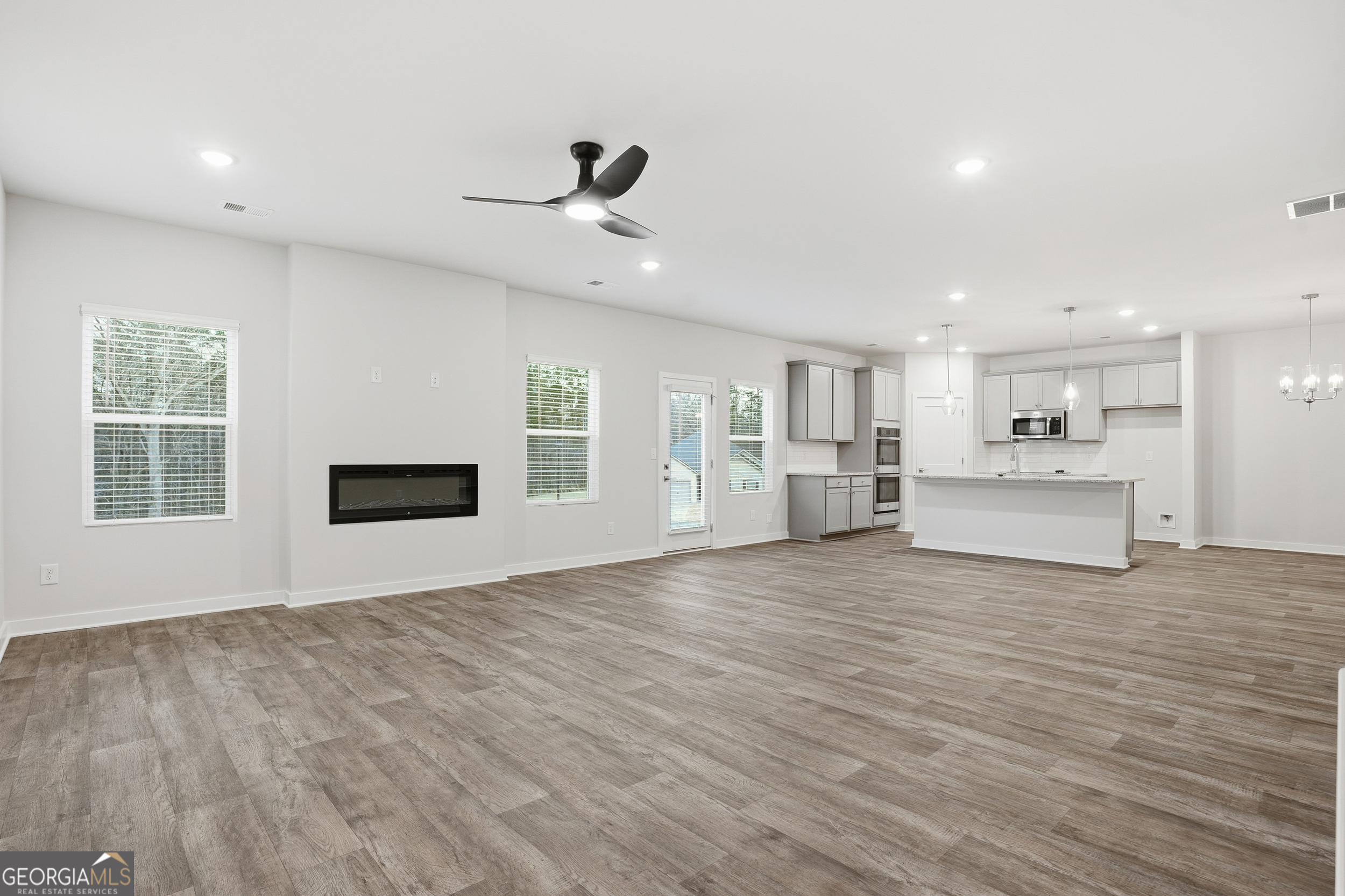 359 Jarrett Street Property Photo 6