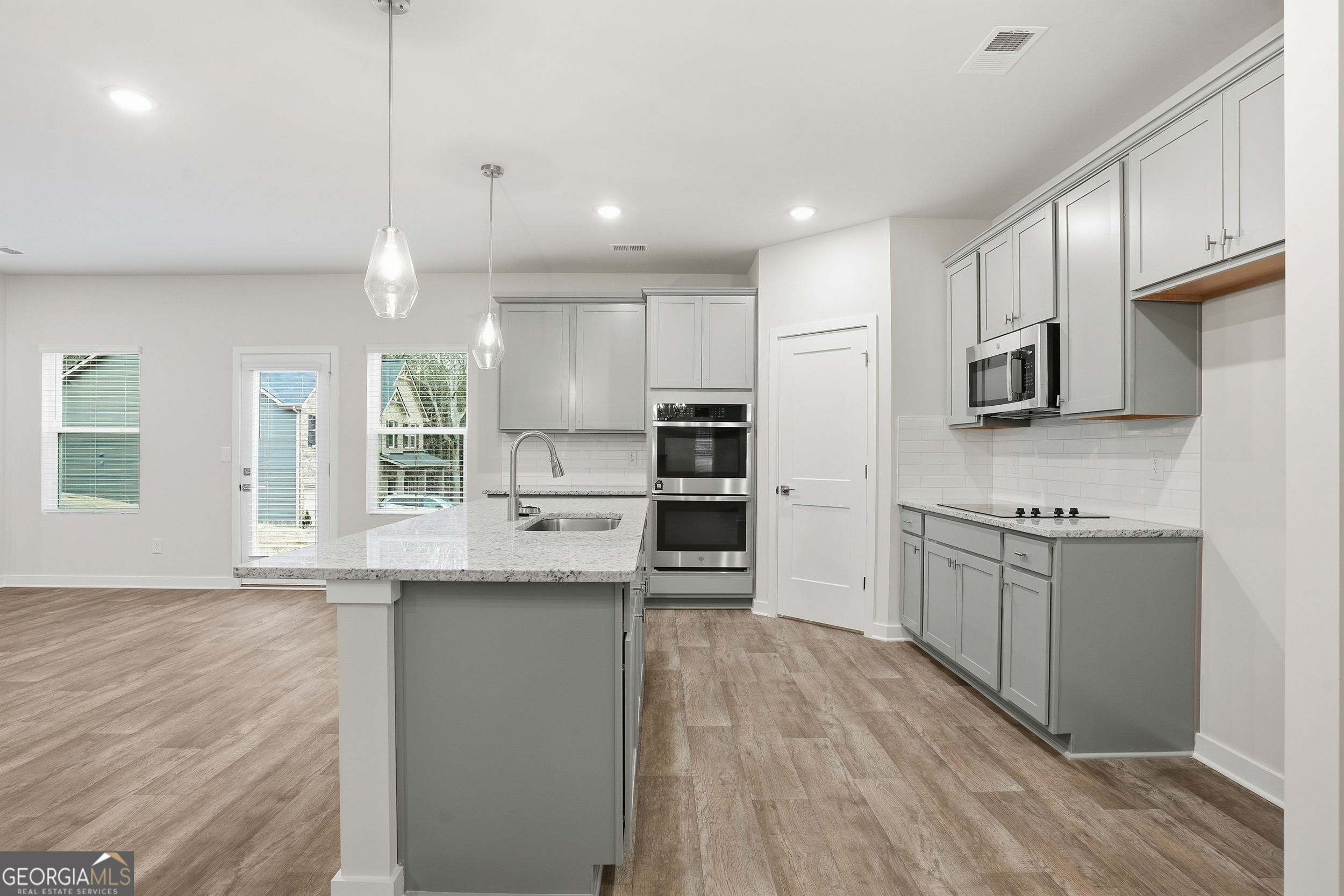 359 Jarrett Street Property Photo 11