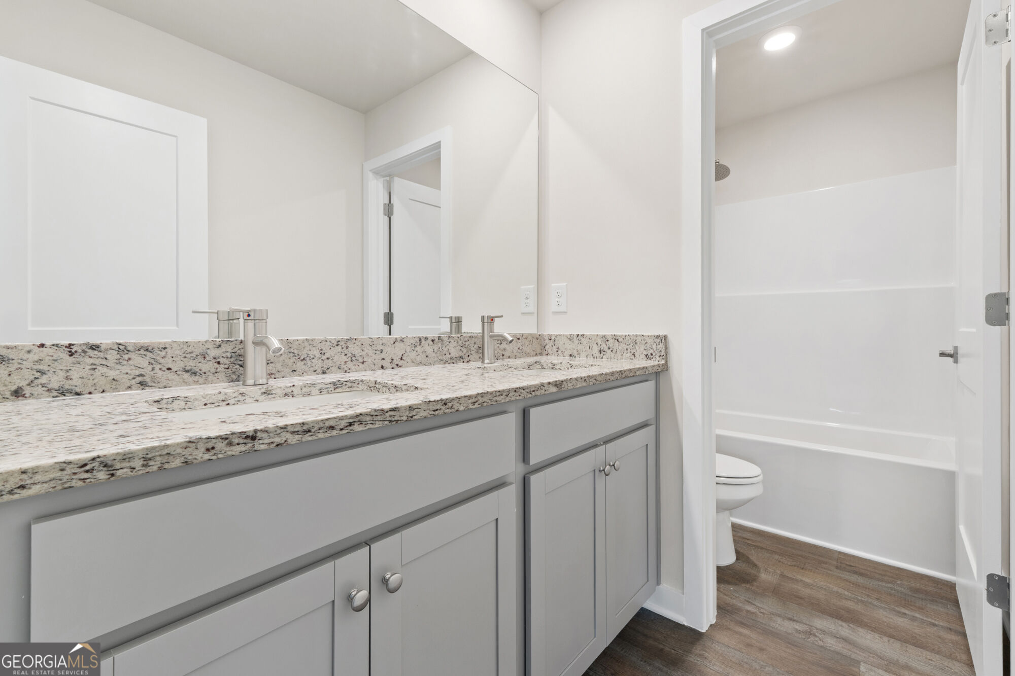 359 Jarrett Street Property Photo 15