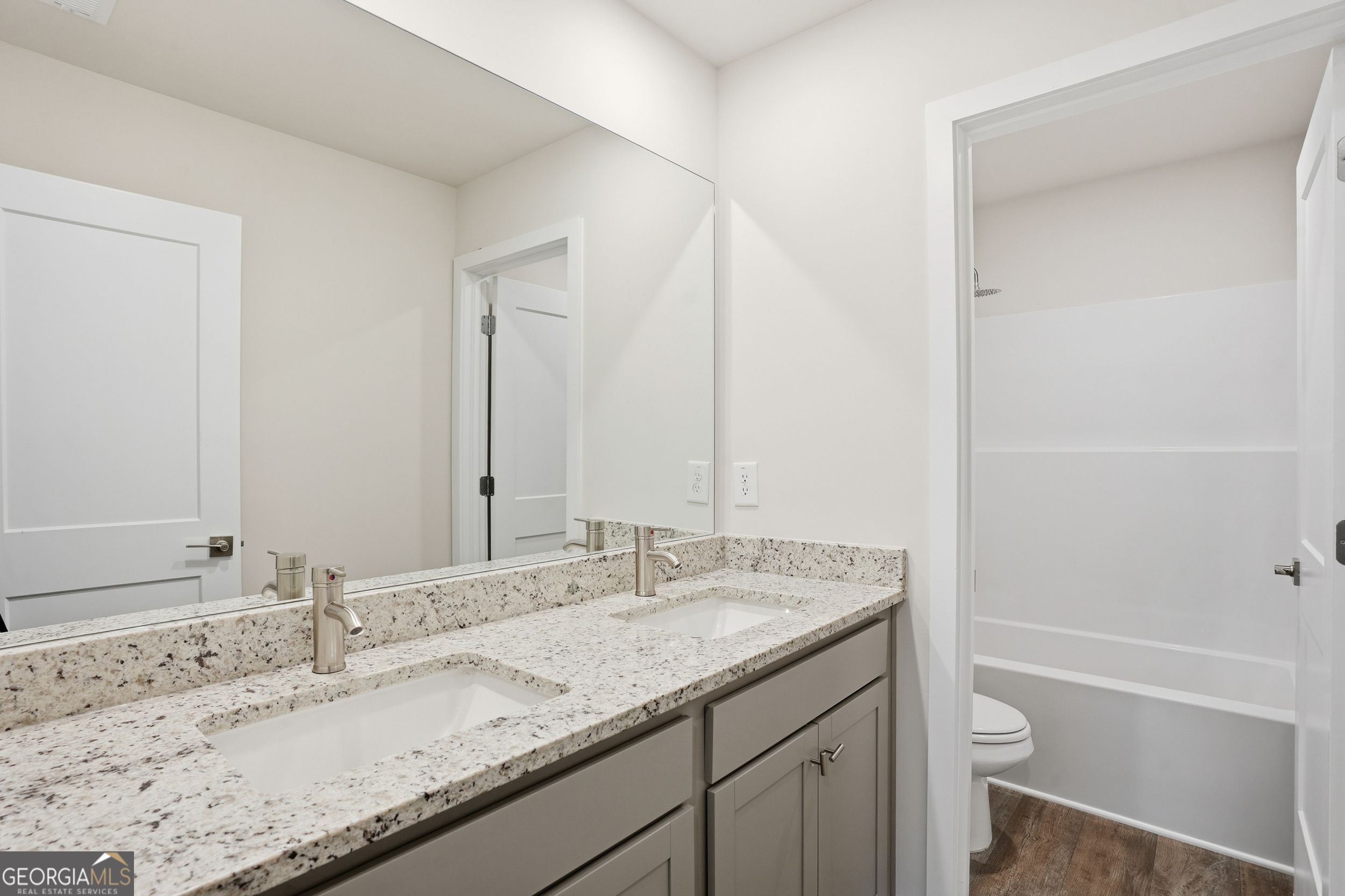 359 Jarrett Street Property Photo 23