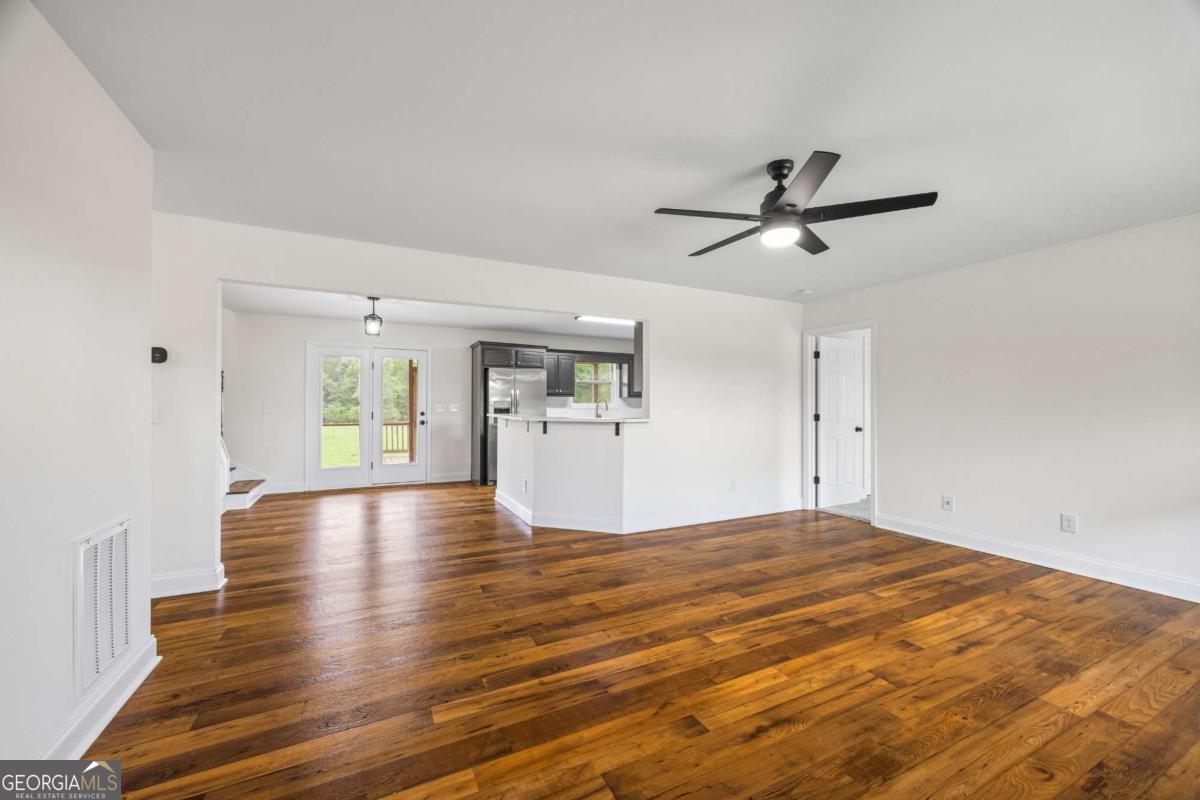 1718 Ed Bennett Road Property Photo 11