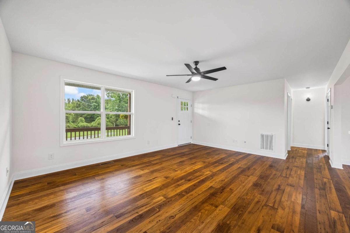 1718 Ed Bennett Road Property Photo 14