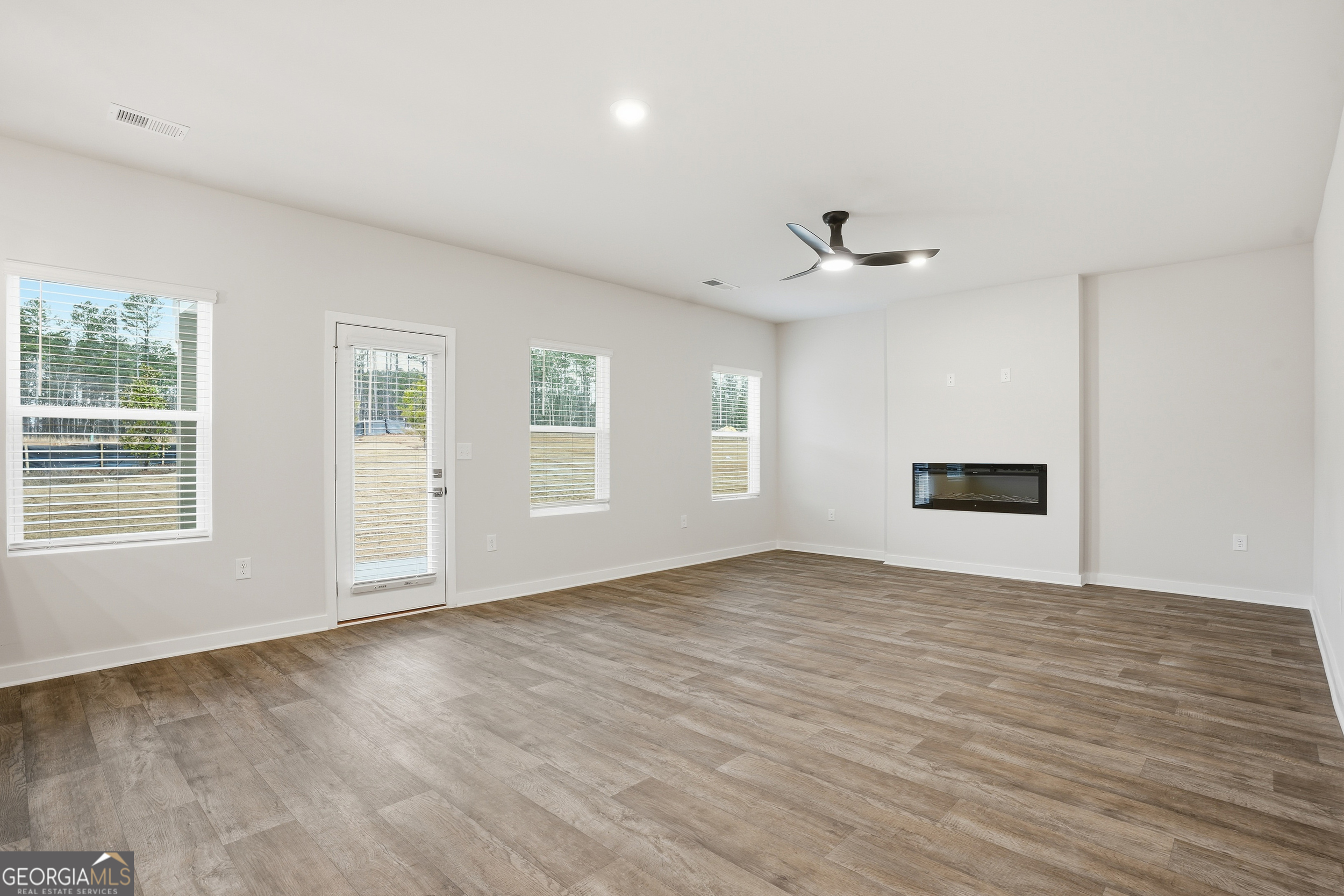 361 Jarrett Street Property Photo 8