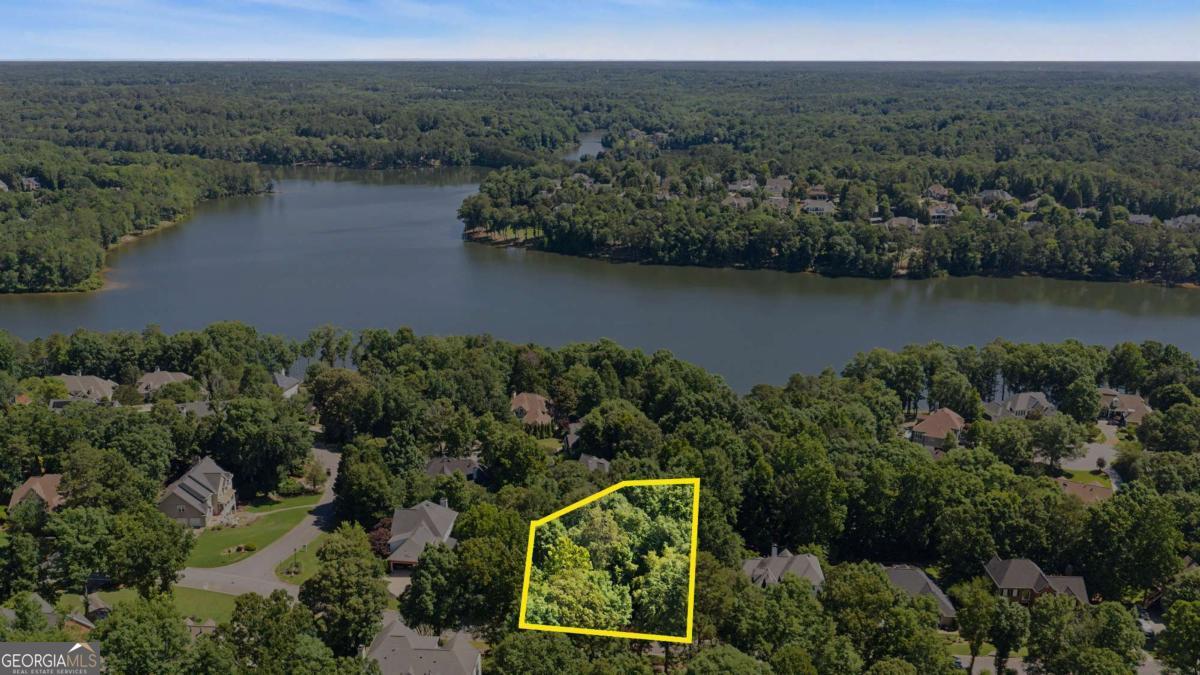 810 Southern Shore Drive Property Photo 1