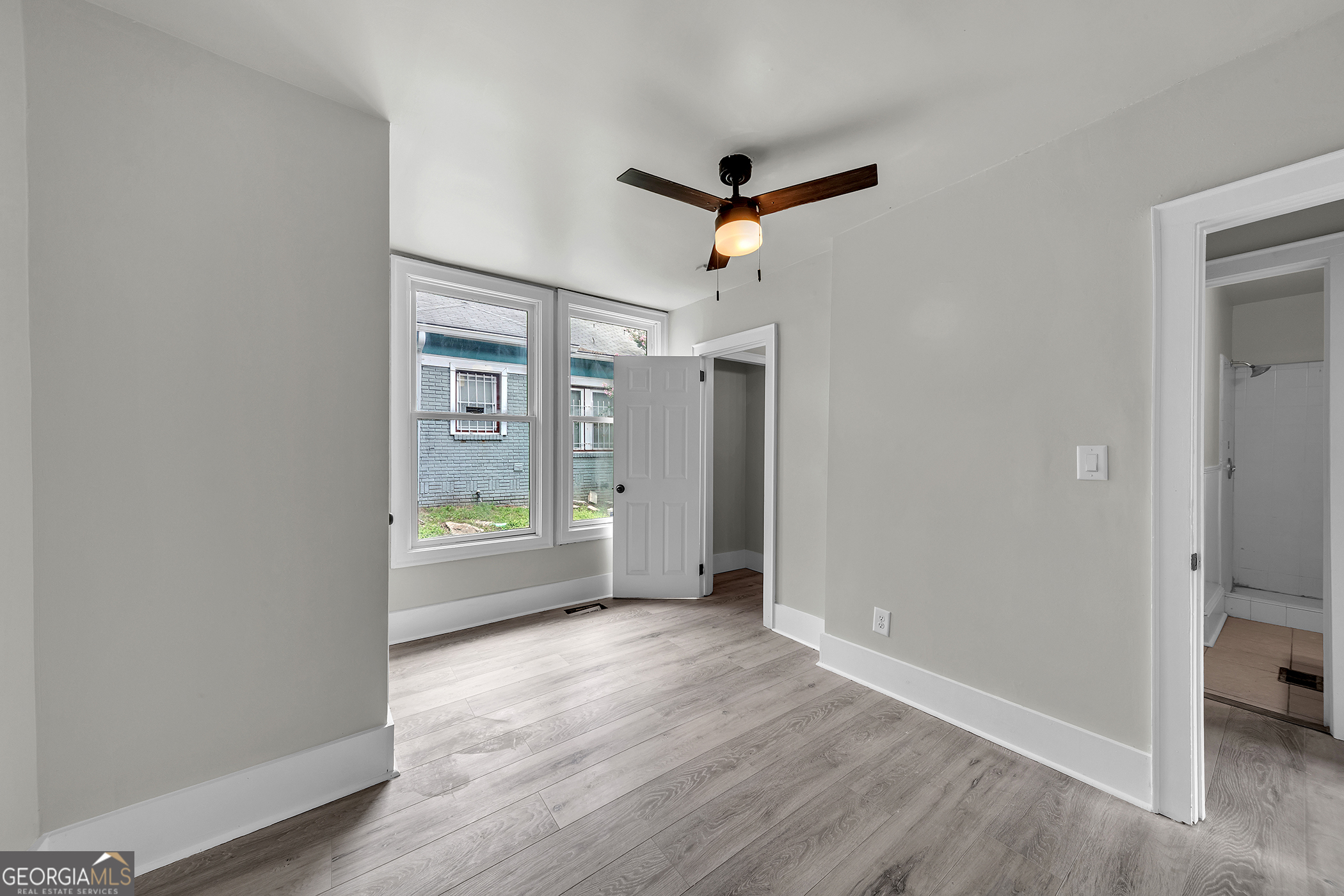 1053 Metropolitan Property Photo 16