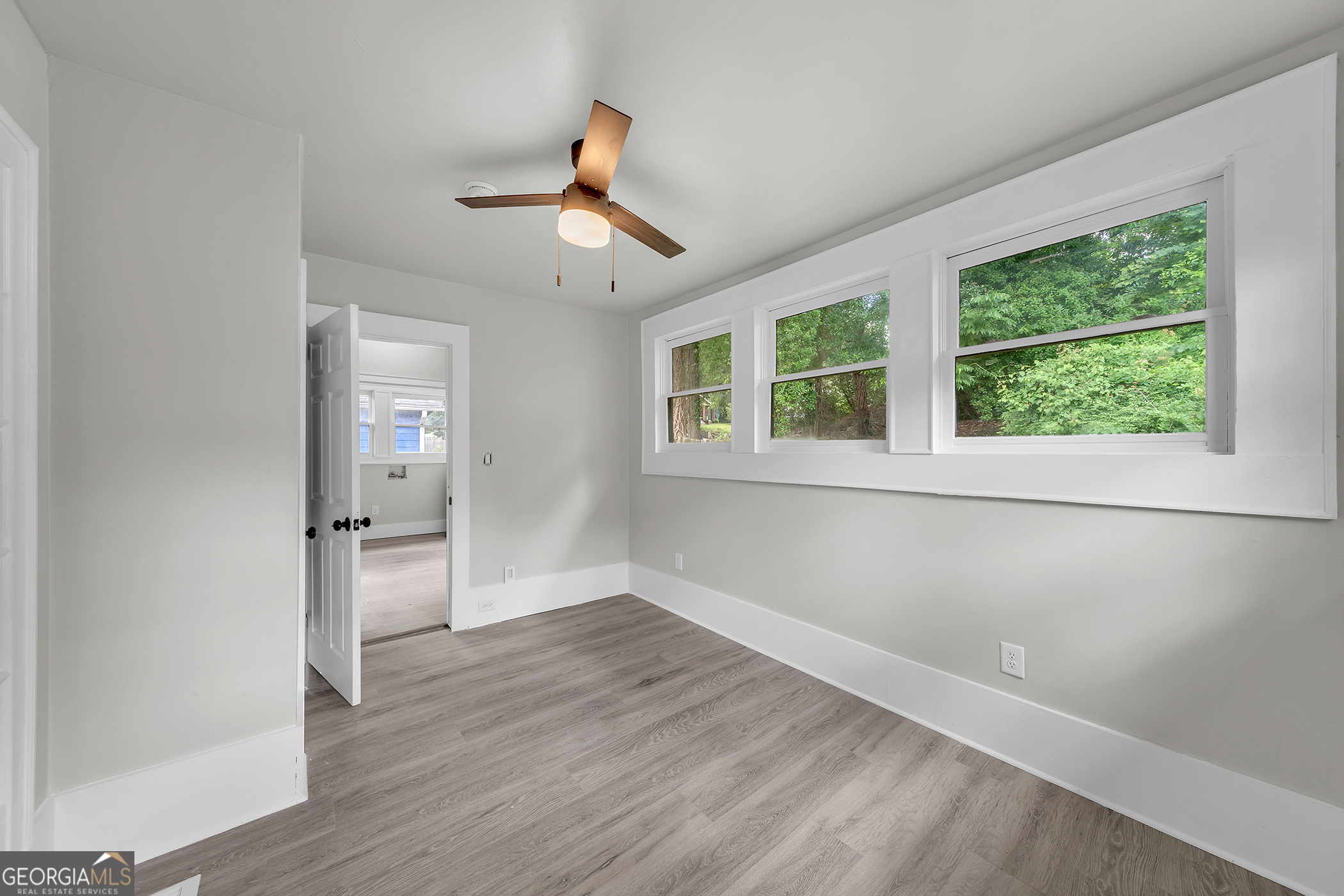 1053 Metropolitan Property Photo 28