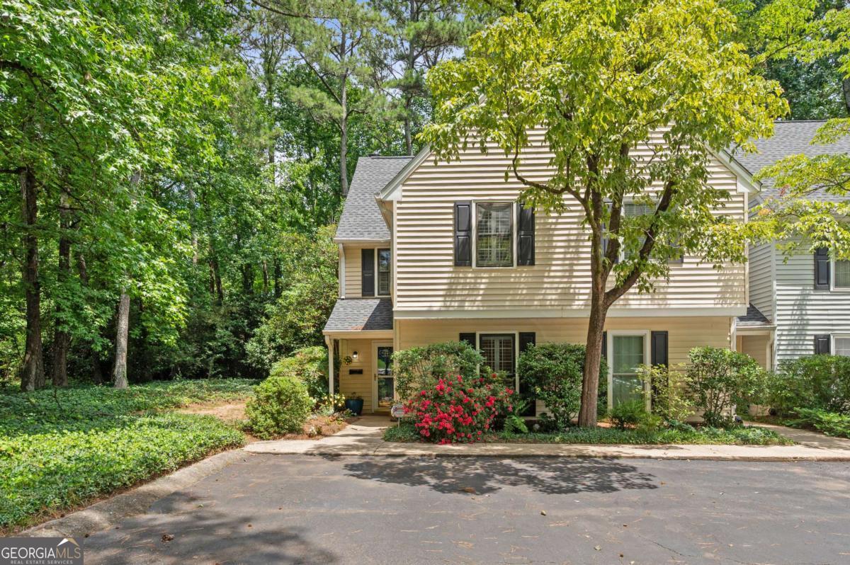 4101 N Gloucester Place Property Photo 1