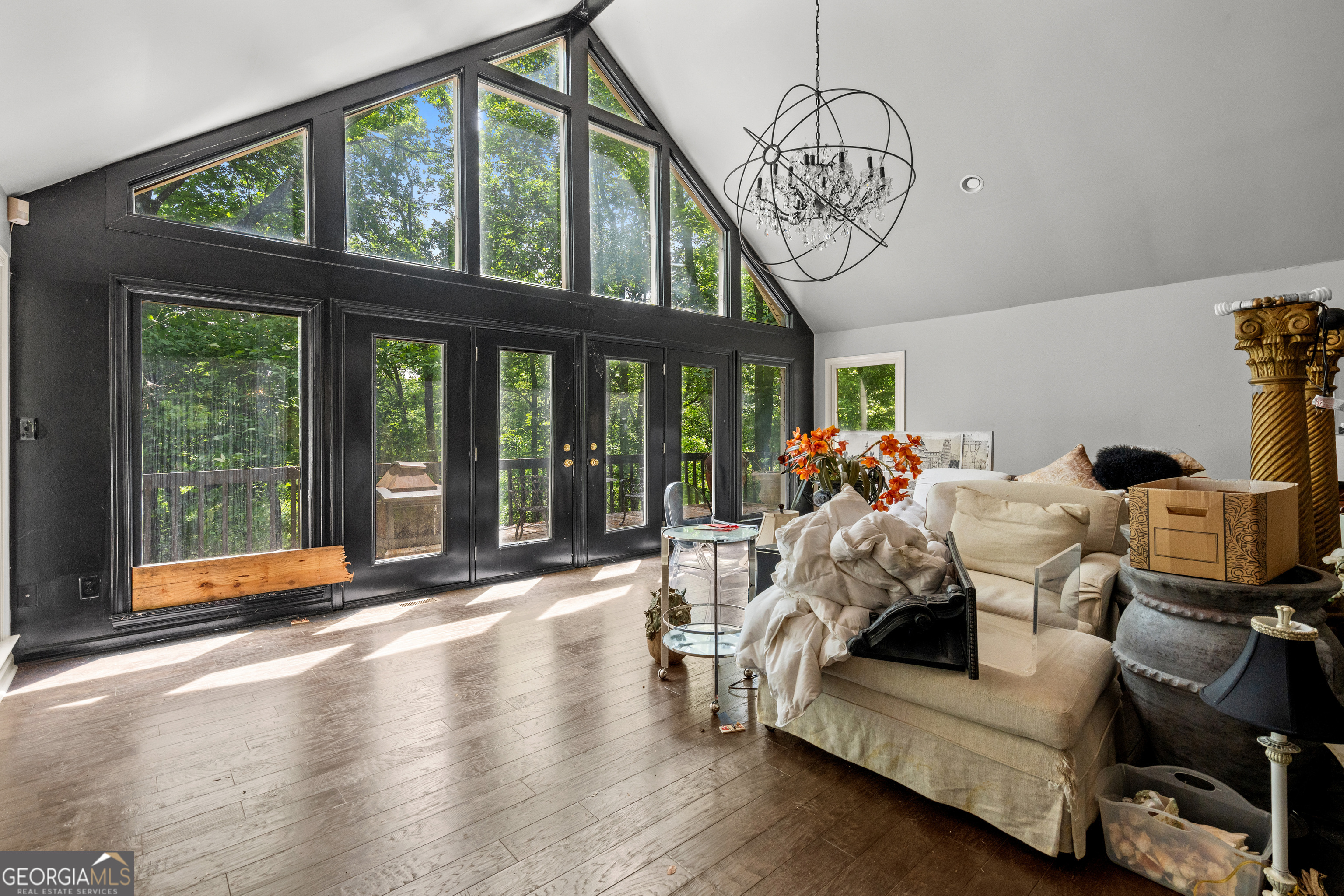477 Indian Property Photo 16