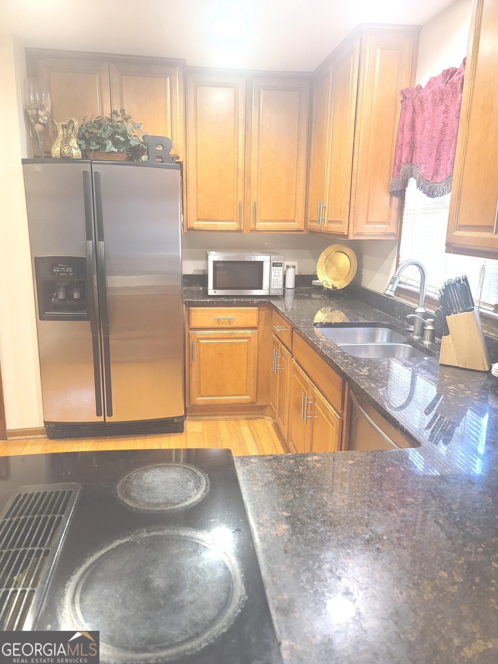 7541 Raleigh Lane Property Photo 4