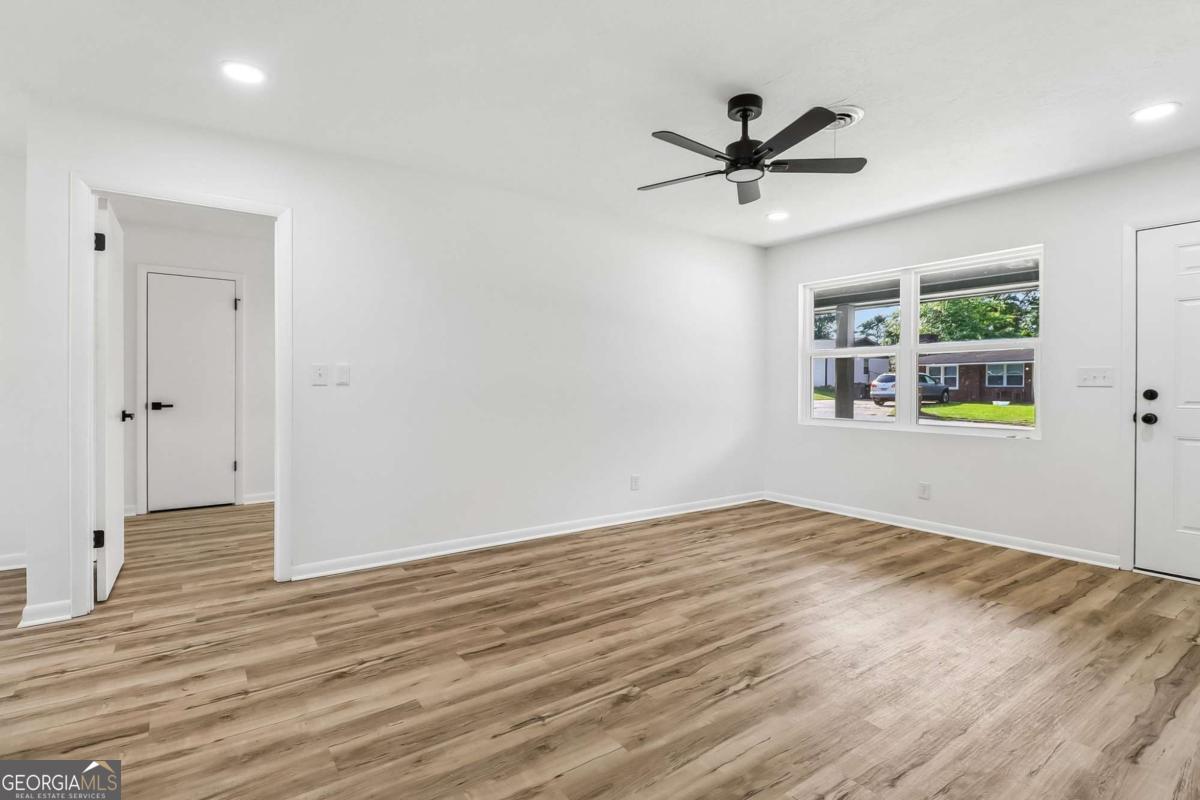 3625 Meadowgrove Drive Property Photo 4
