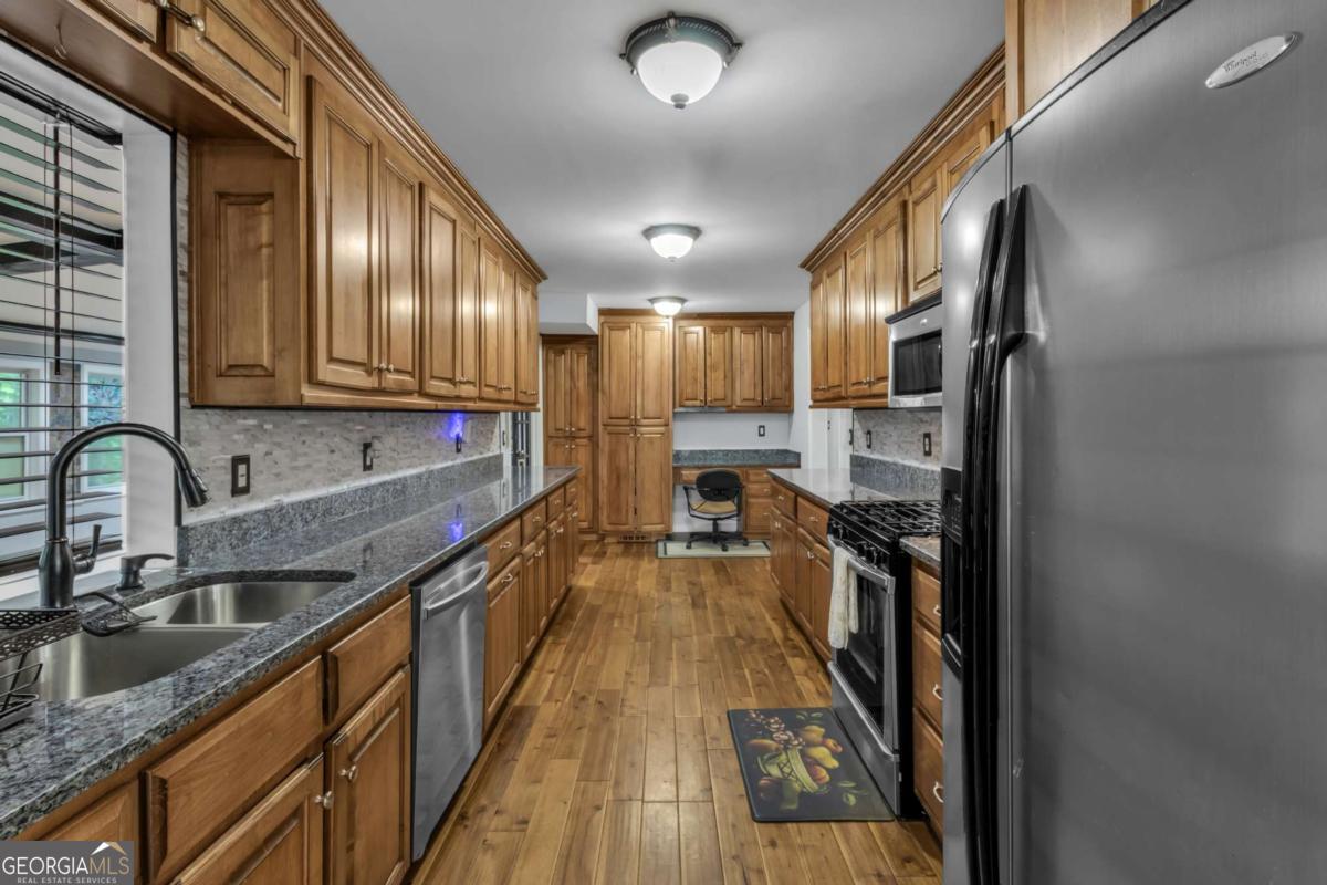 8804 Willow Creek Court Property Photo 1