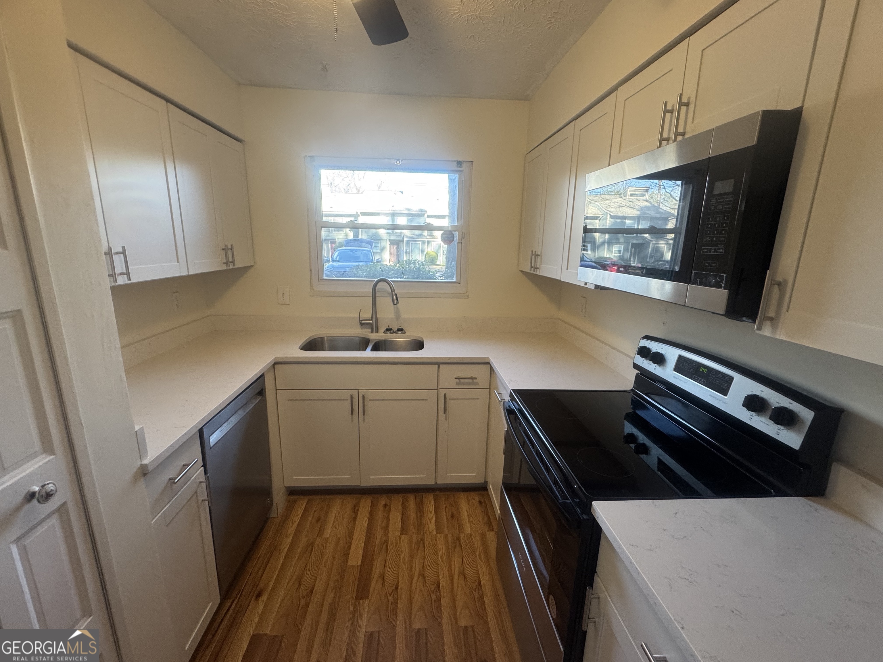 3563 Splinterwood Road Property Photo 3