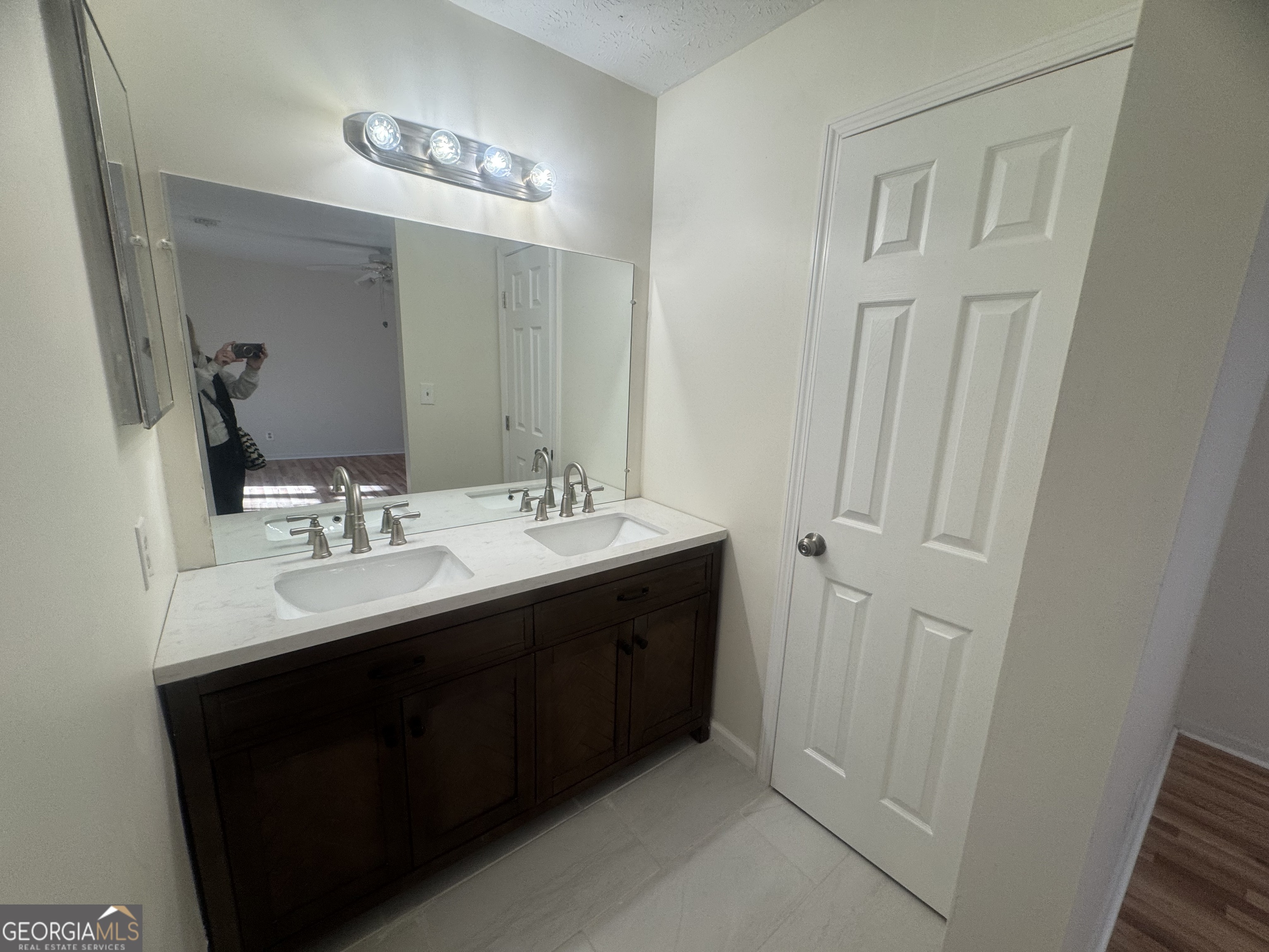 3563 Splinterwood Road Property Photo 4