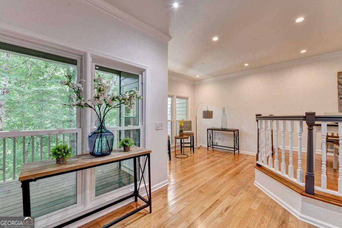 1006 Camden Court Property Photo 23