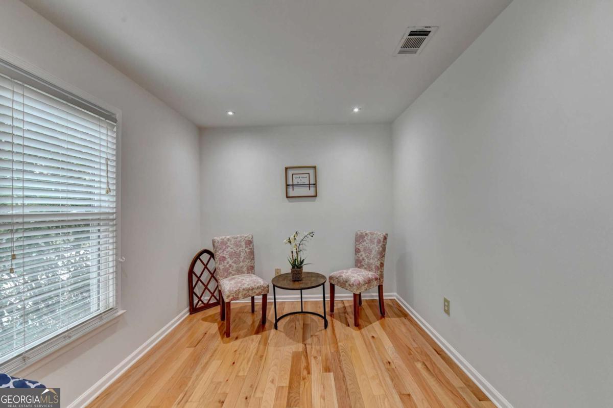 1006 Camden Court Property Photo 41