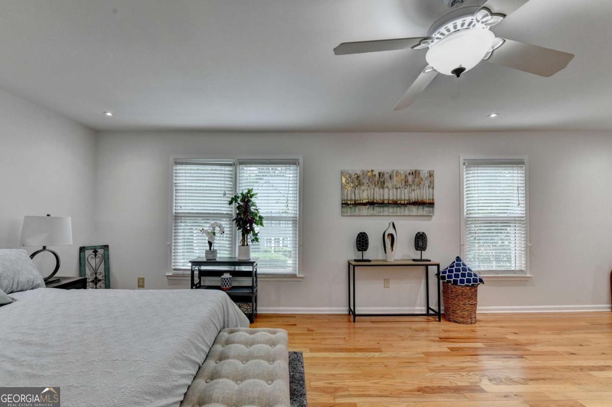 1006 Camden Court Property Photo 42