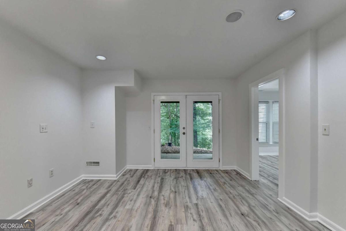1006 Camden Court Property Photo 59