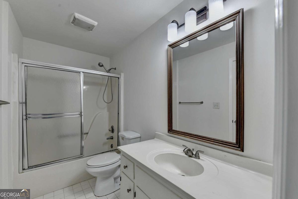 1006 Camden Court Property Photo 64