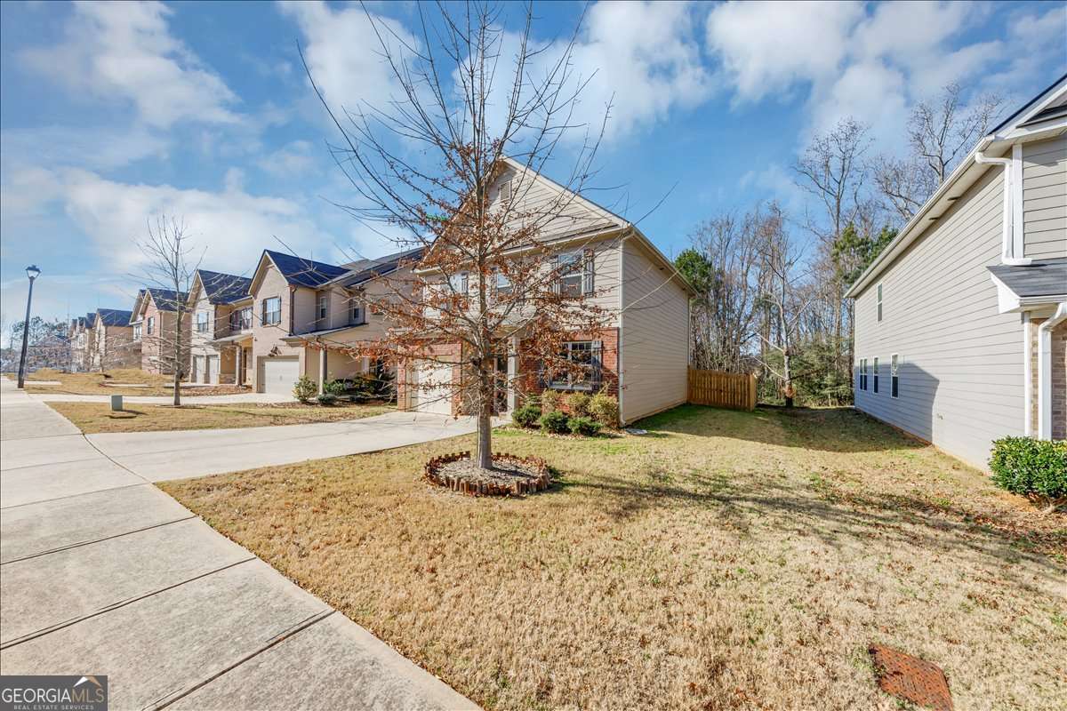 11945 Lovejoy Crossing Way Property Photo 3