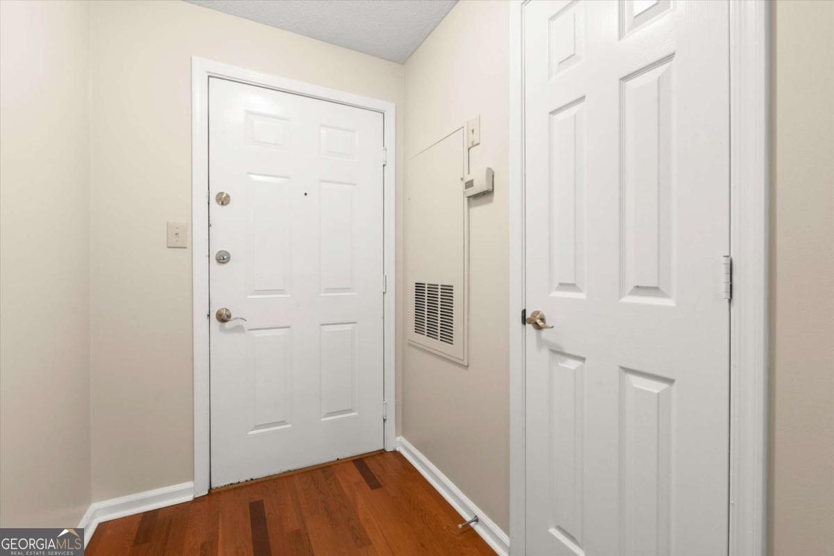 1250 Parkwood Circle Se # 2203 Property Photo 3