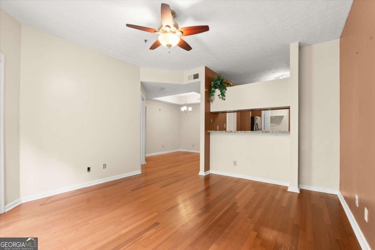 1250 Parkwood Circle Se # 2203 Property Photo 9