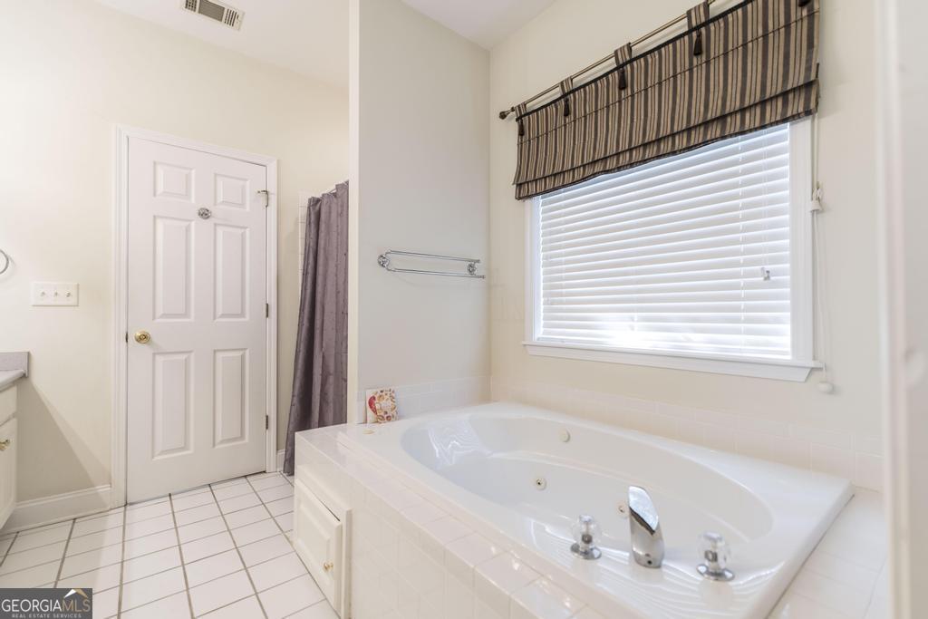 201 Foxridge Drive Property Photo 26