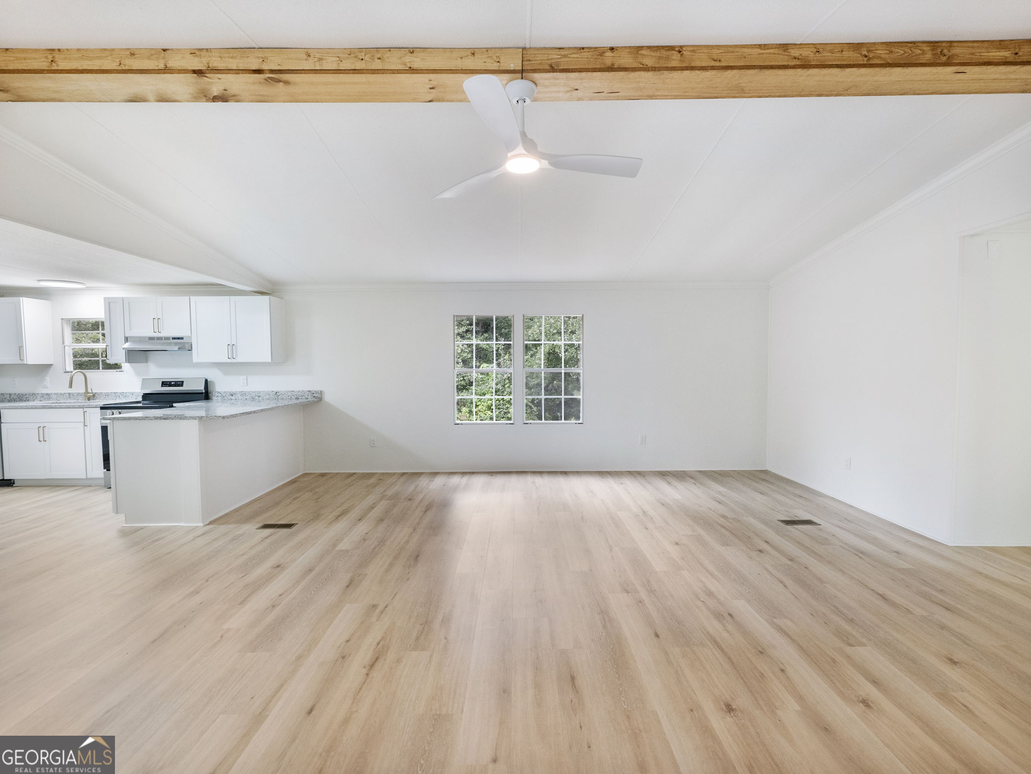 1114 Neal Road Property Photo 6