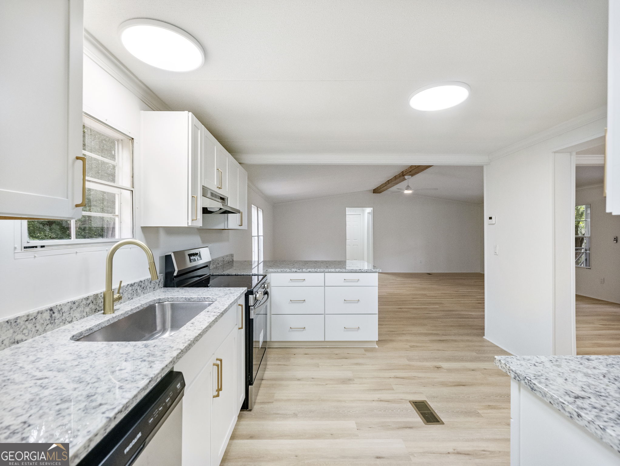 1114 Neal Road Property Photo 12