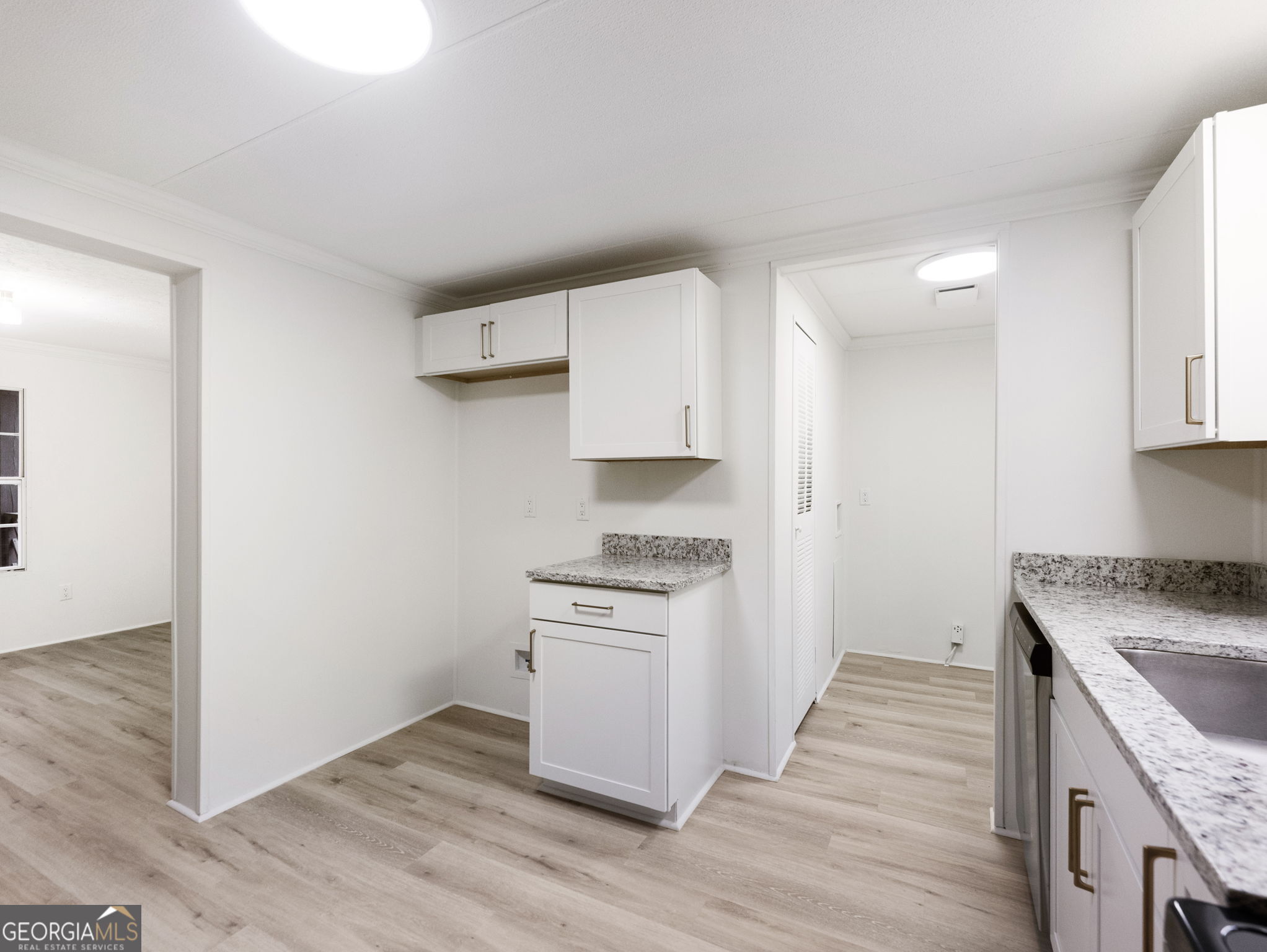 1114 Neal Road Property Photo 13
