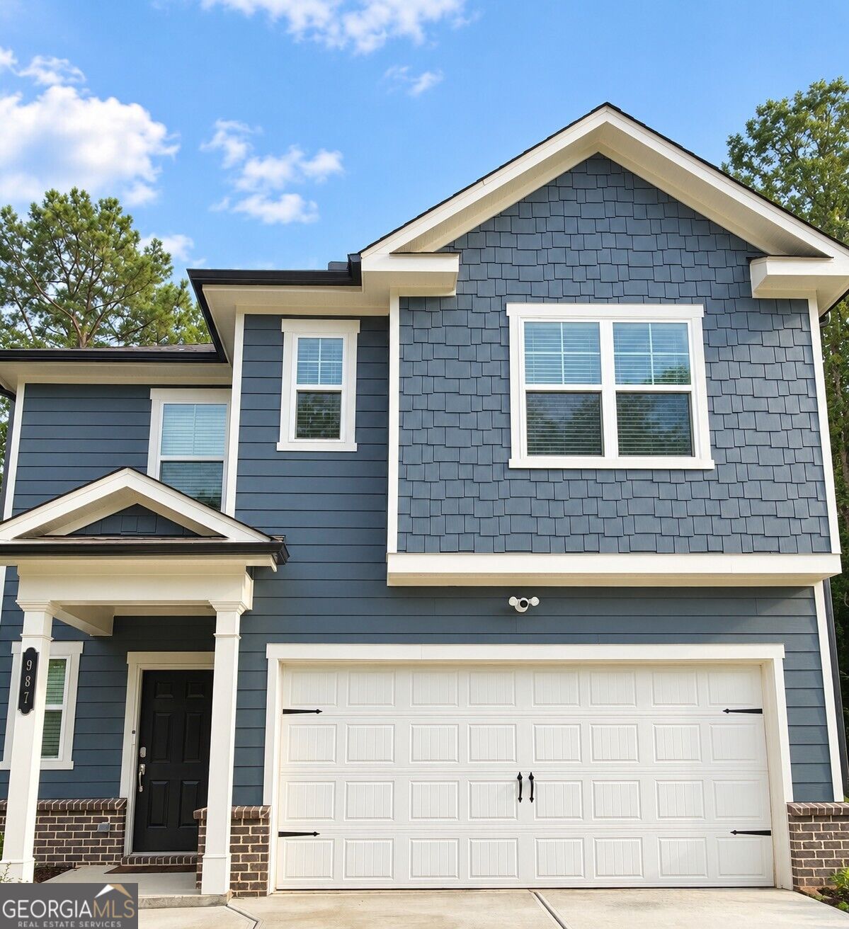 987 Evergreen Road Property Photo 1