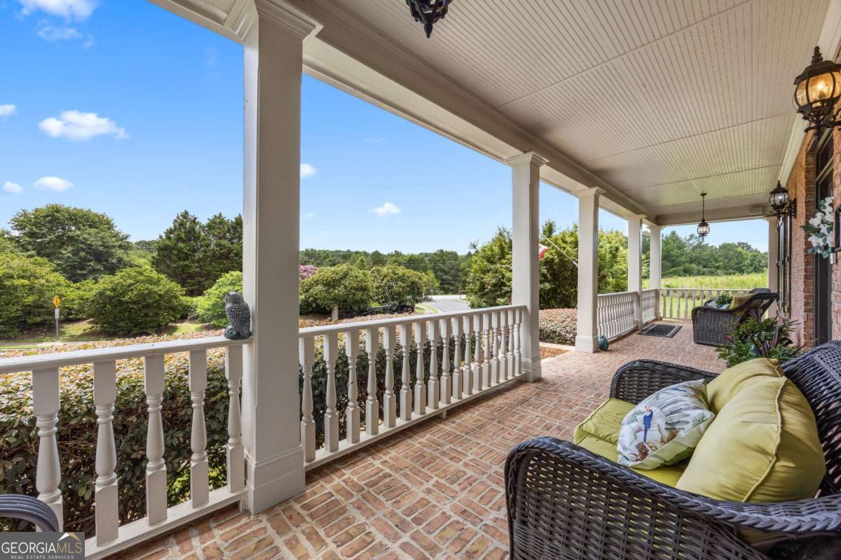 1452 Mountain Side Drive Property Photo 11