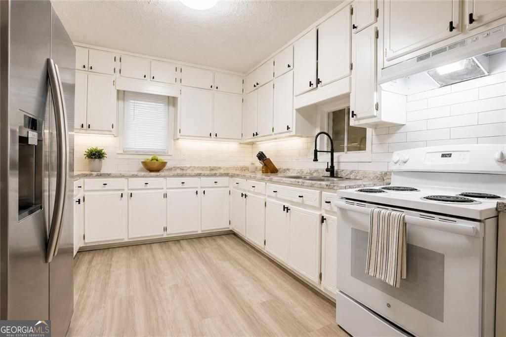5656 Handley Boulevard Property Photo 4