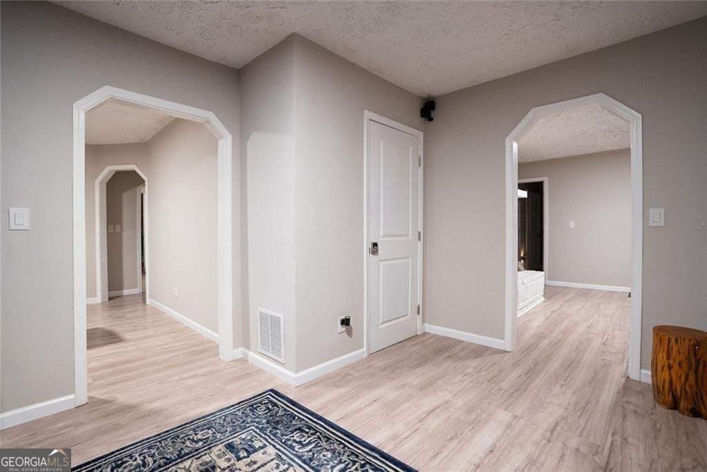 5656 Handley Boulevard Property Photo 12