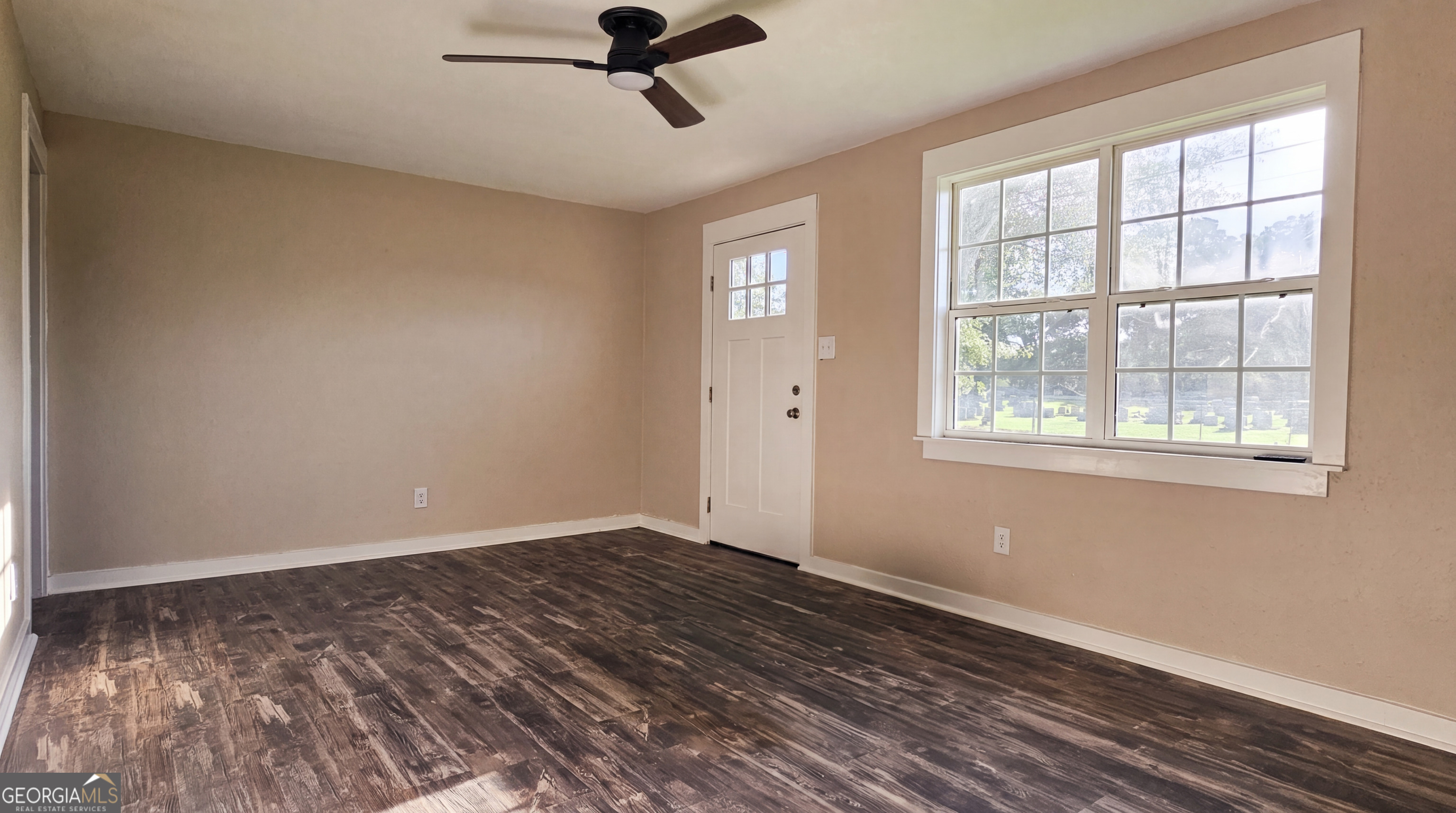 187 Henderson Street Property Photo 8