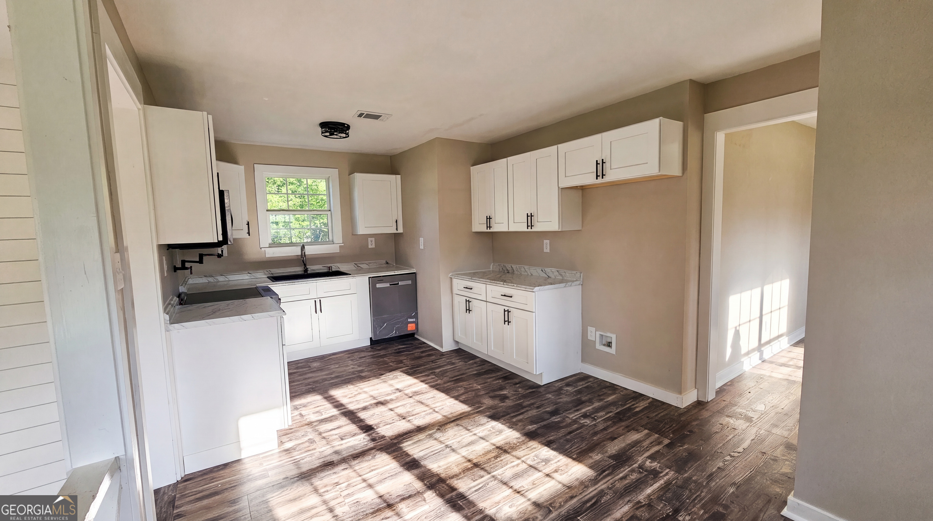 187 Henderson Street Property Photo 13