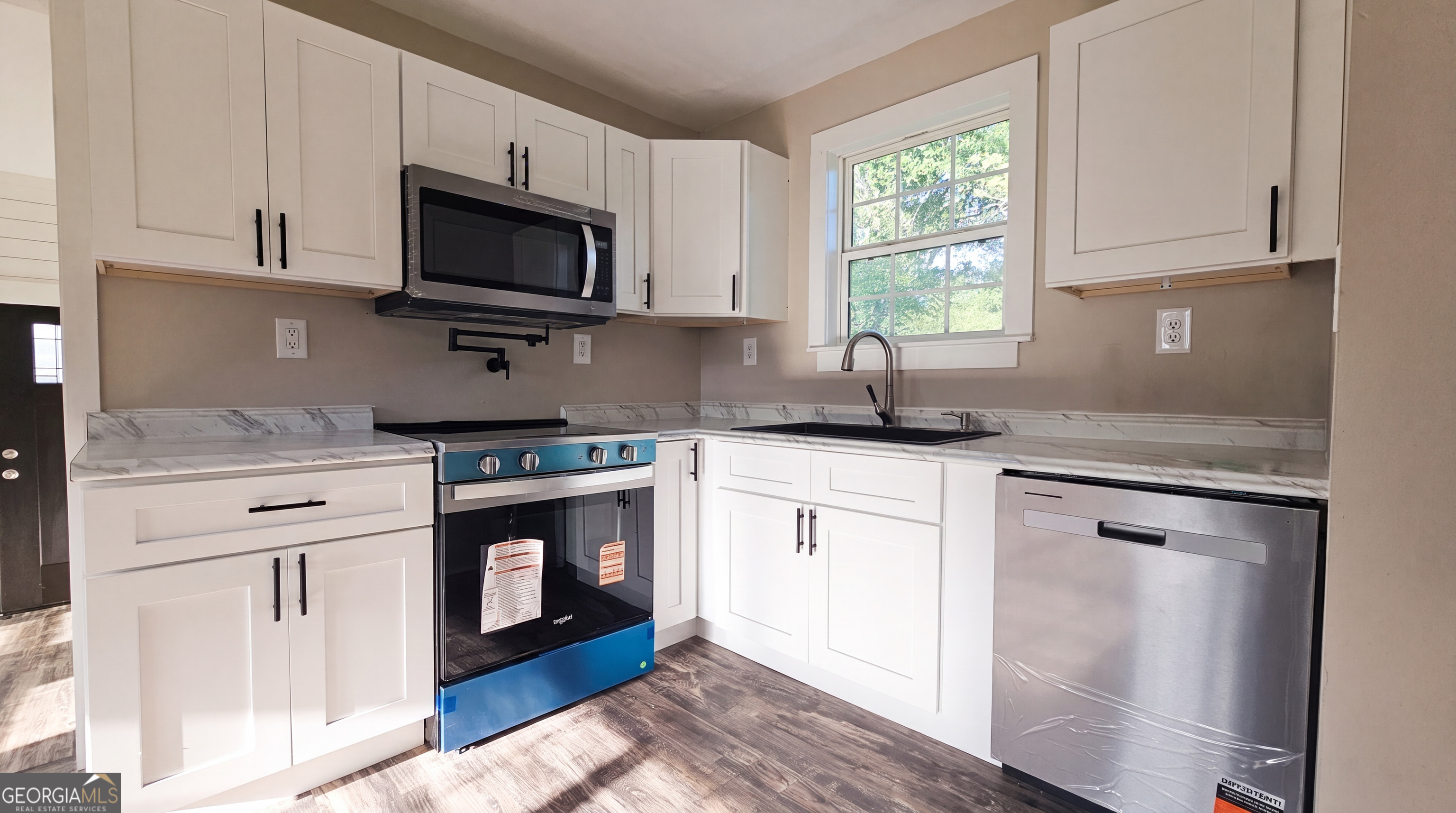187 Henderson Street Property Photo 17
