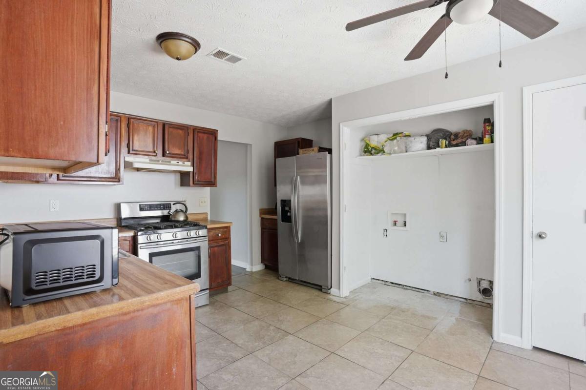 5420 Forest Downs Circle Property Photo 7