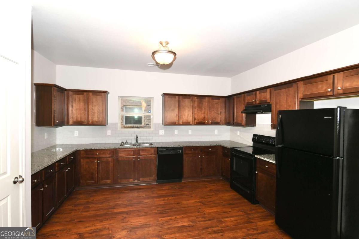 533 Tulip Lane Property Photo 7