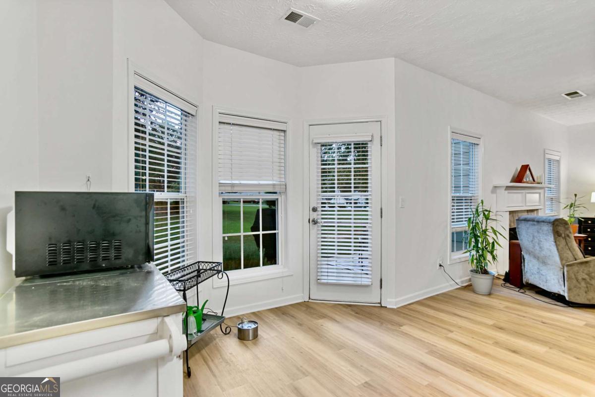 4026 Mcdowell Drive Property Photo 11