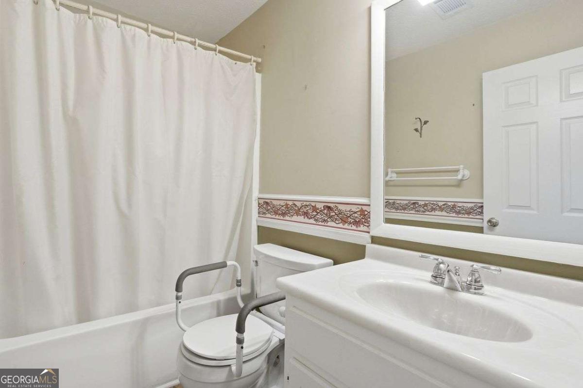 444 Waverly Forest Court Property Photo 16