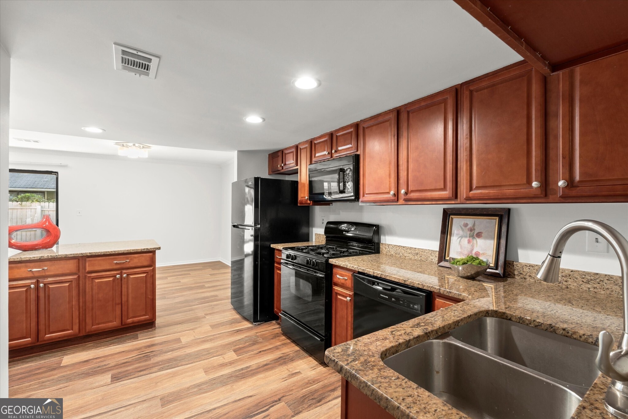 2192 Palmyra Drive Se Property Photo 13