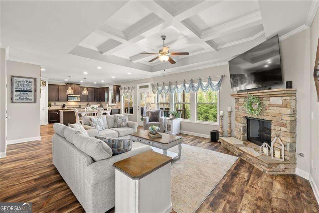 6330 Oldham Court Property Photo 4