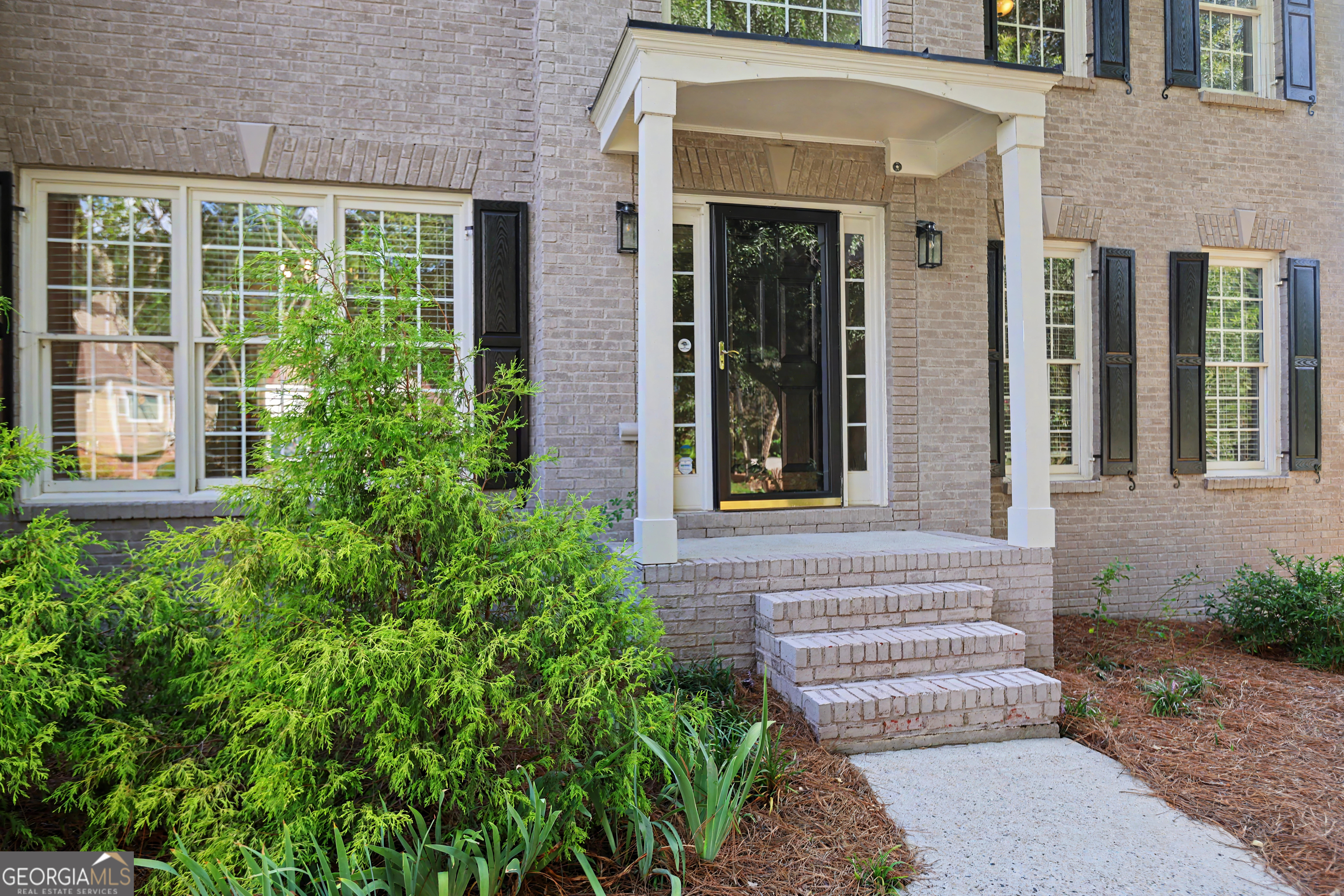 1738 Mulberry Lake Drive Property Photo 4