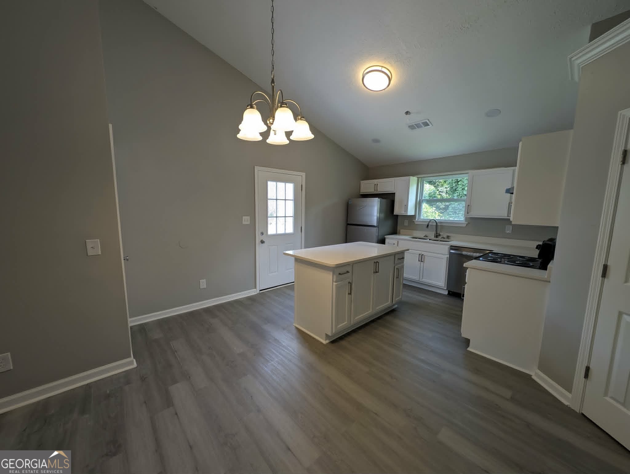 152 Crystal Brook Property Photo 5