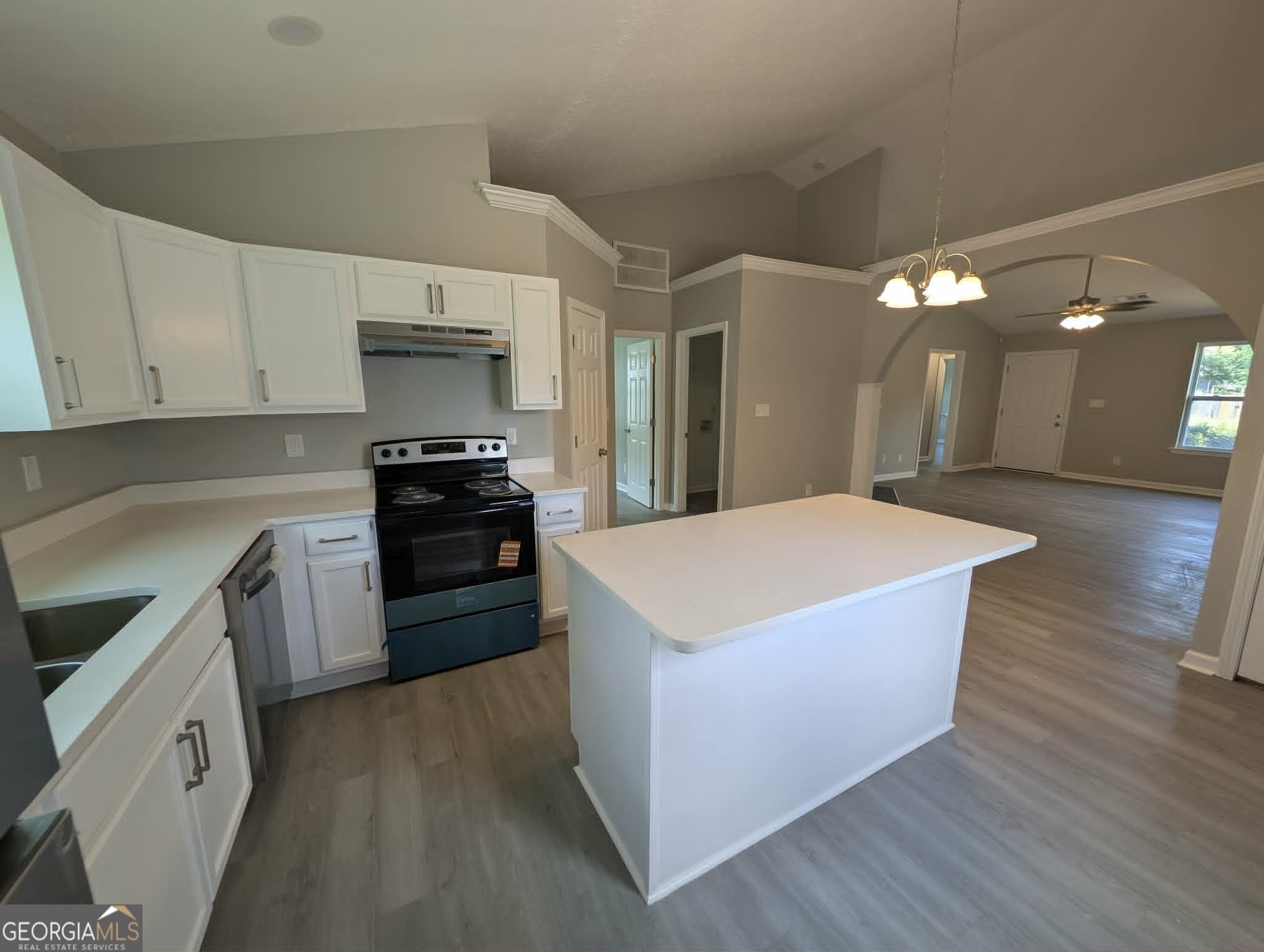 152 Crystal Brook Property Photo 6