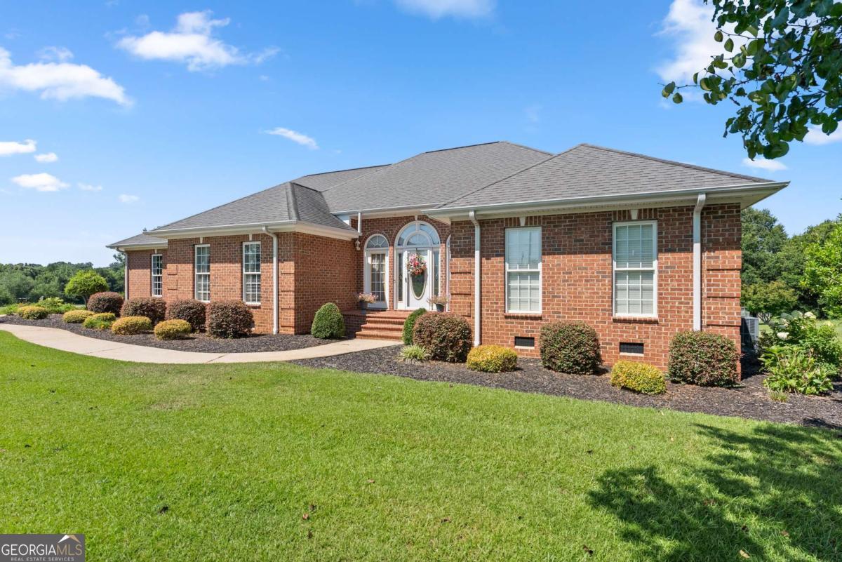1121 Beacon Light Road Property Photo 2