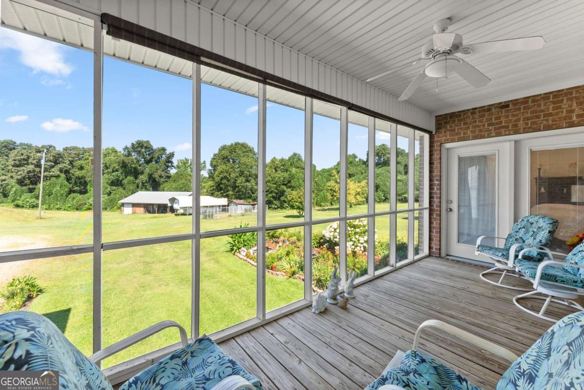 1121 Beacon Light Road Property Photo 12