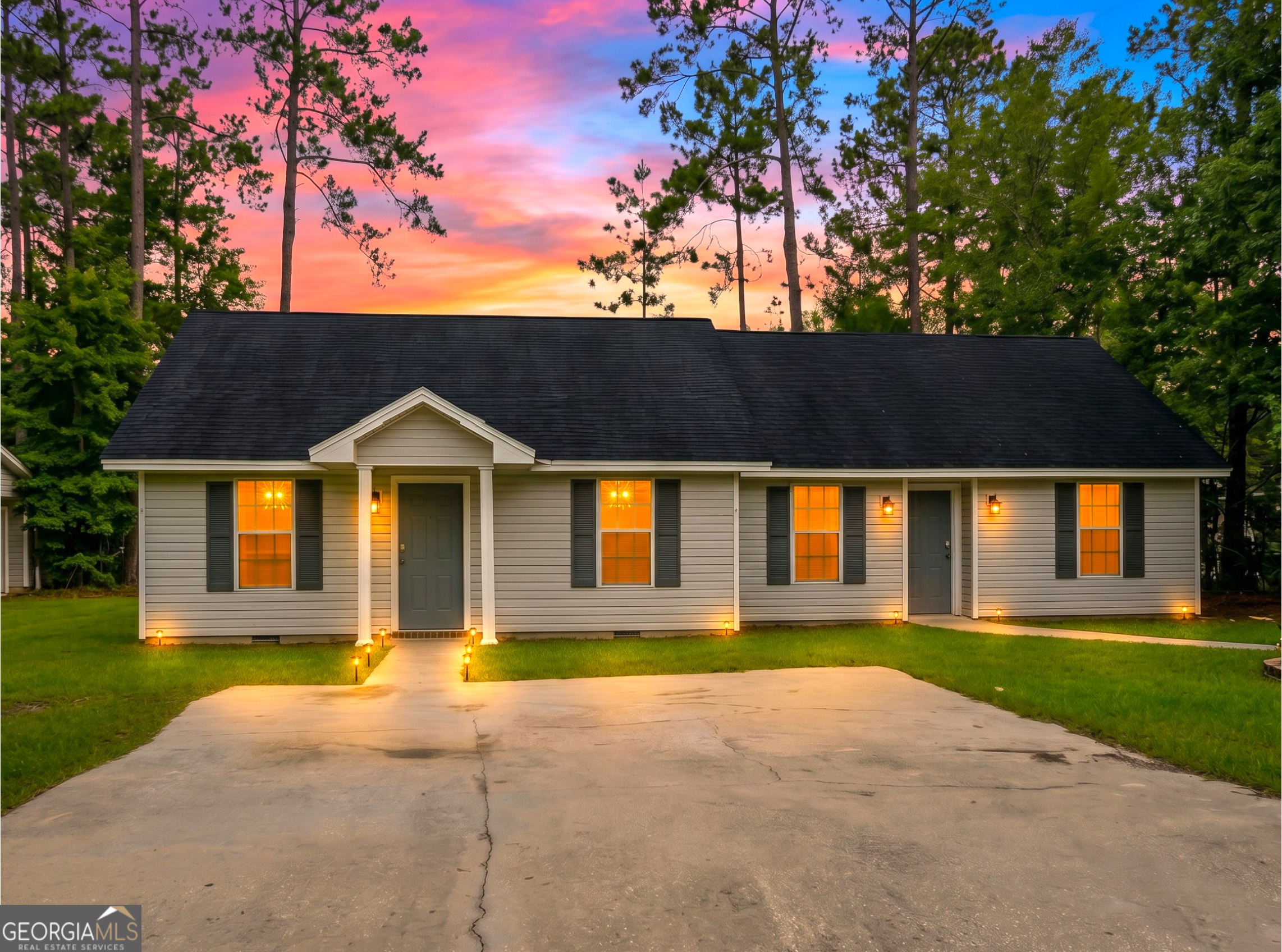3201 Tyndall Drive Property Photo 1