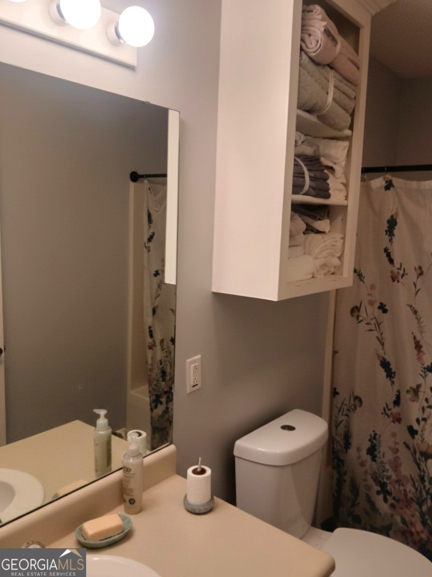 3201 Tyndall Drive Property Photo 7