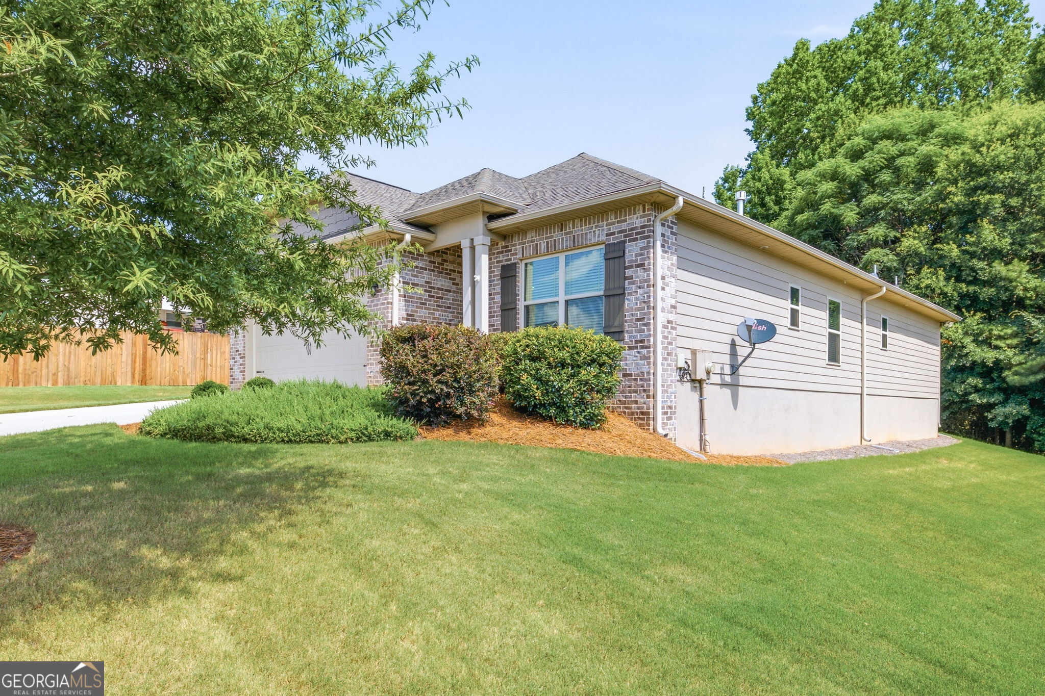 645 Skyview Drive Property Photo 3